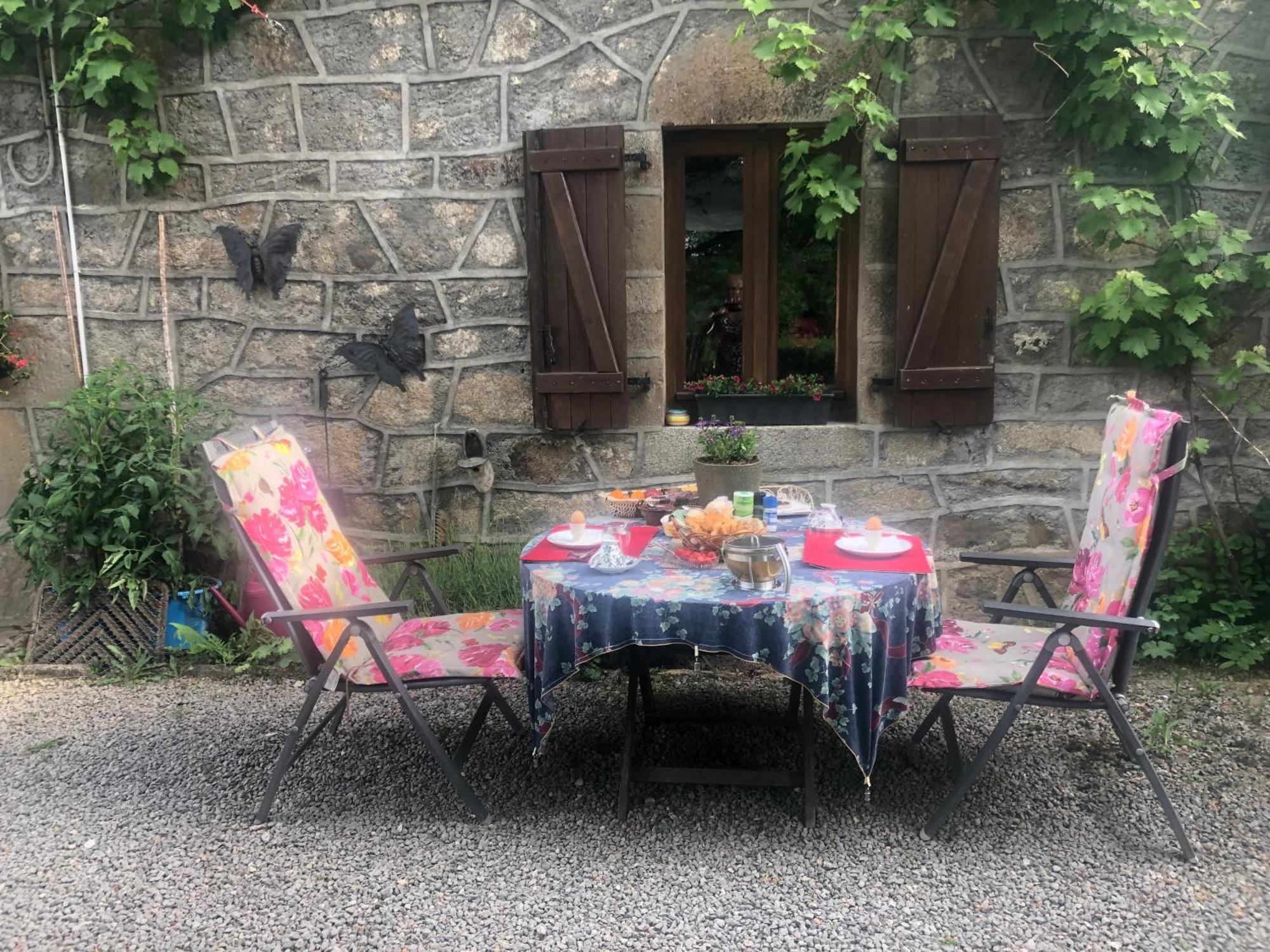 Maison De Campagne Sarroux Exterior foto